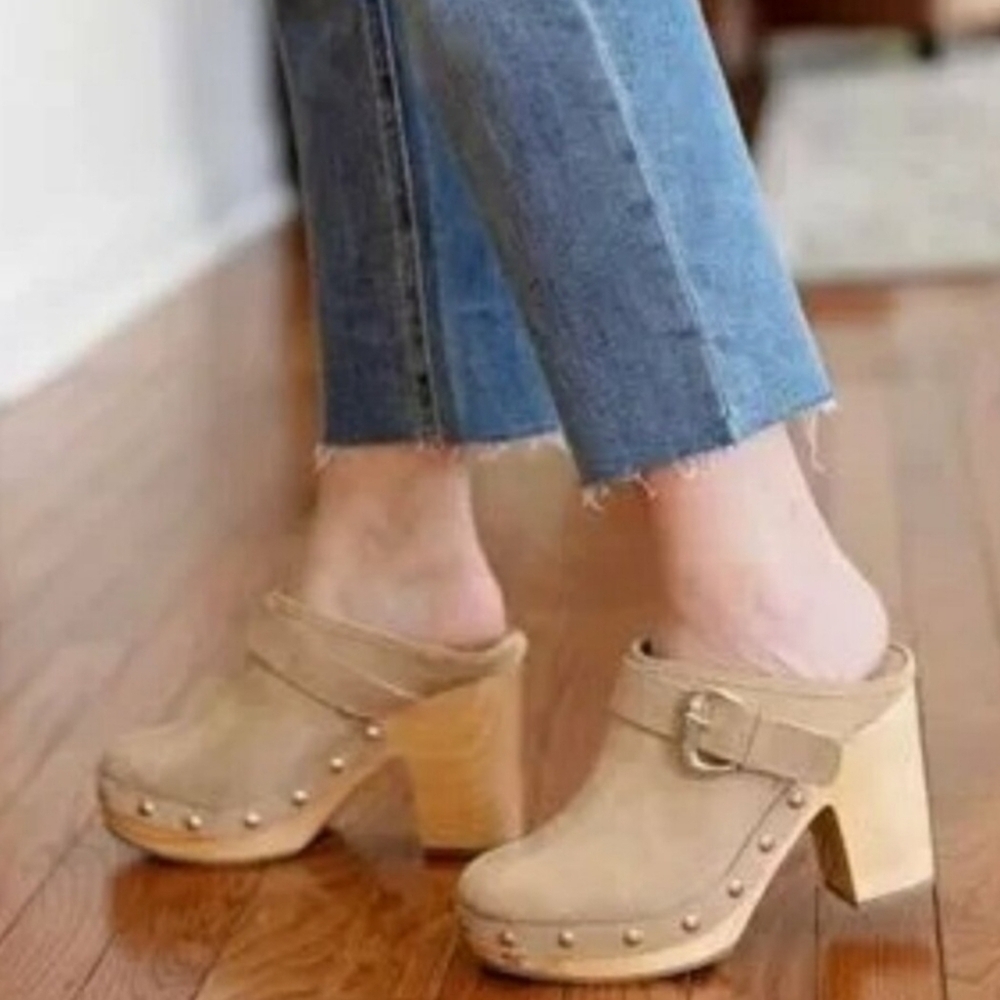 Steve Madden Hilde Taupe Wooden Clog Round Toe Studded Mule Heel Tan Suede 9.5 M